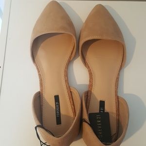 NWT pointed toe flats